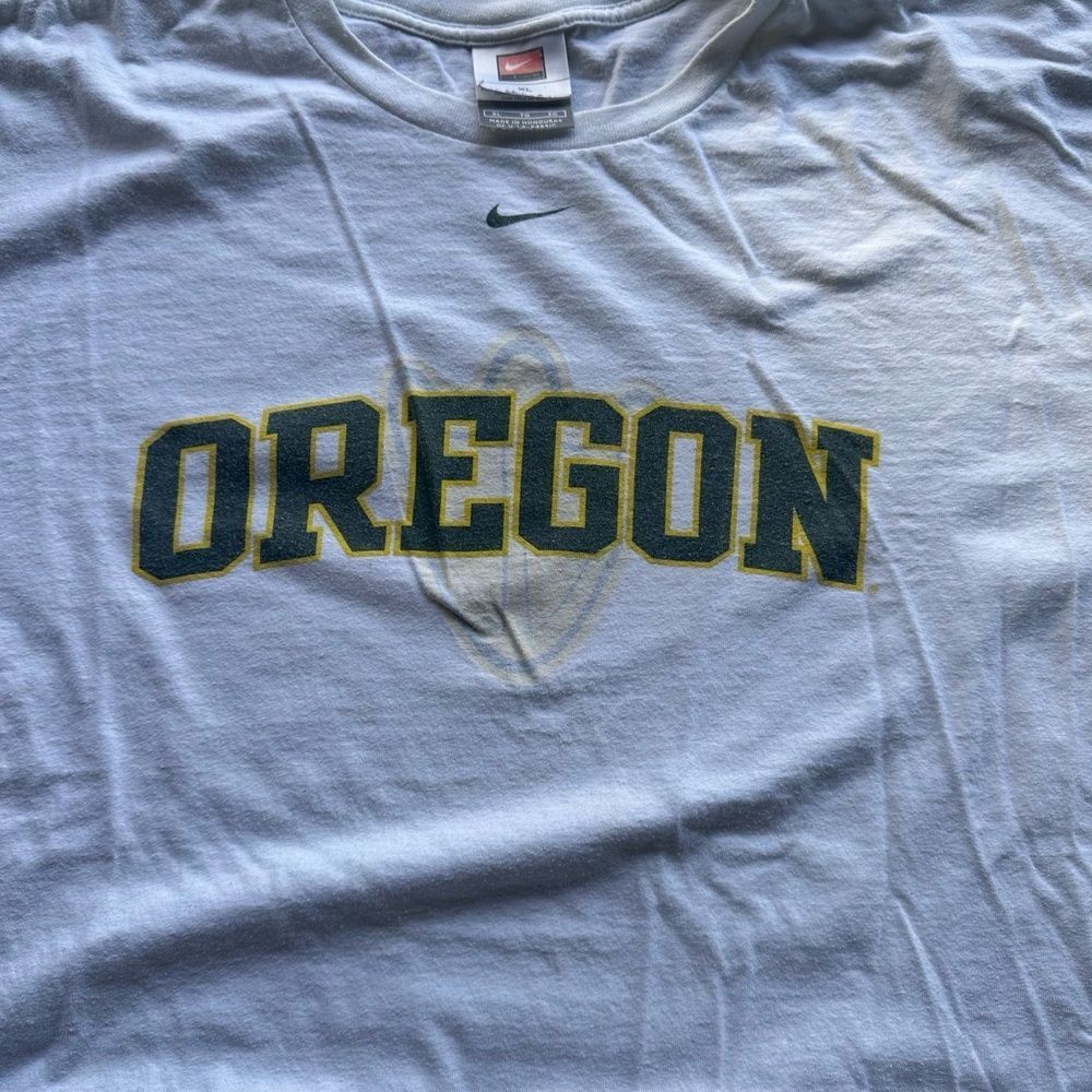 Nike Vintage Oregon Ducks Center Swoosh Graphic T-Shirt XL White Green - Picture 4 of 6